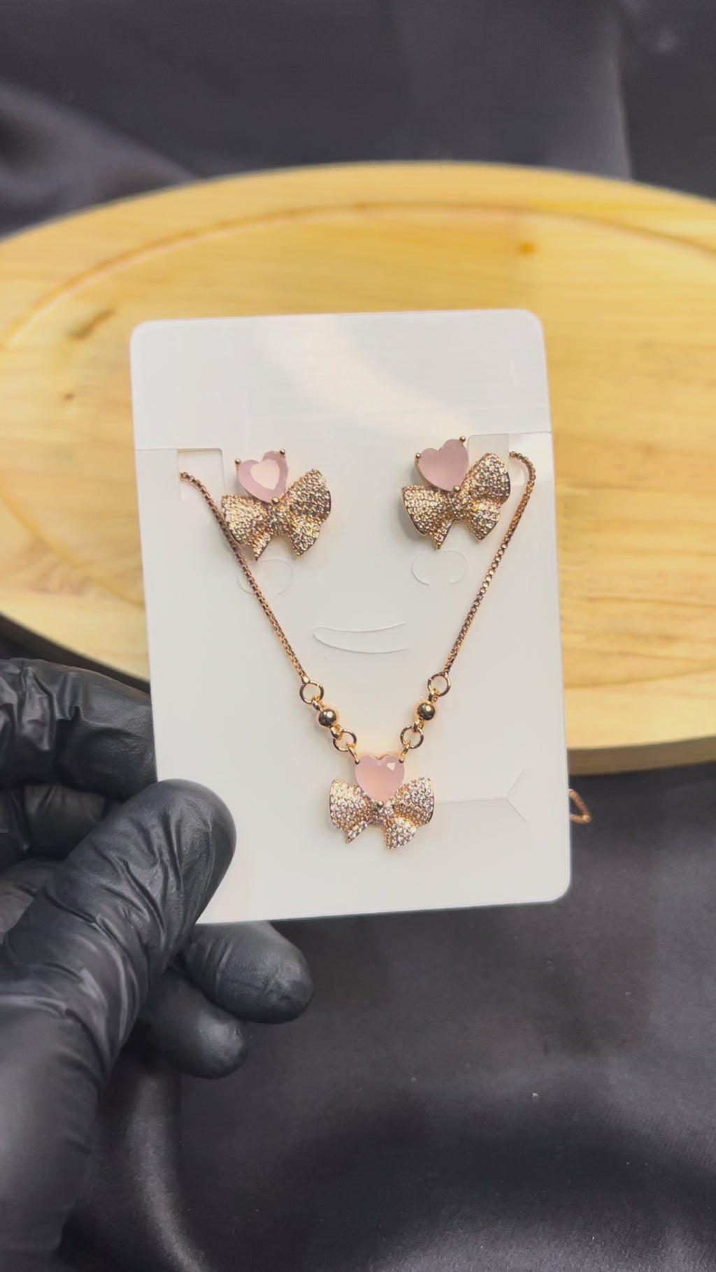 Rose Quartz Bow Zirconia Jewellery Set – 2 Piece